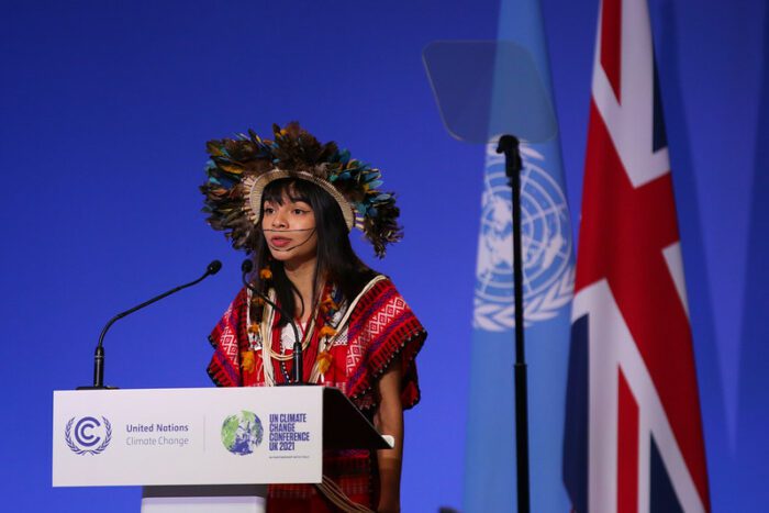 Txai Suruí indígena discursa na abertura da COP26